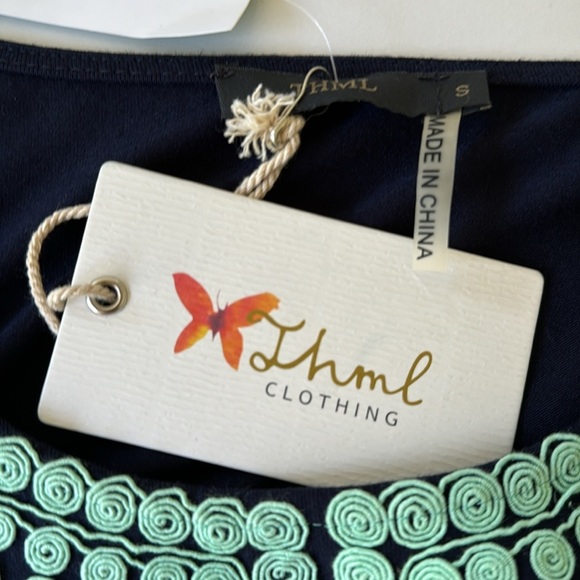 NWT THML Kahlo top size S navy blue green embroidered shortsleeve STITCHFIX - Picture 4 of 6
